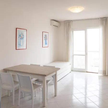 Vista Mare Con Piscina Mv7 Apartment *